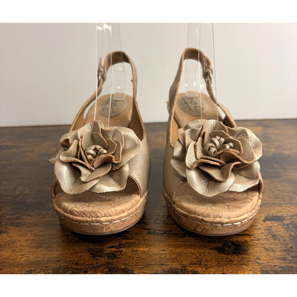 Born Wedge Sandal Womens Sz 9M Gold Pewter Leather Cork Rosette Boho Peasant - Picture 5 of 14
